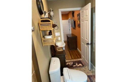 StockYards!-1 block away ! Cowboy Cottage sleeps 9 - Foto 7