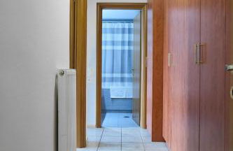 Chios Town Apartment - Heart Of Chios Town With 2 Minute Walk To The Beach - Photo 18