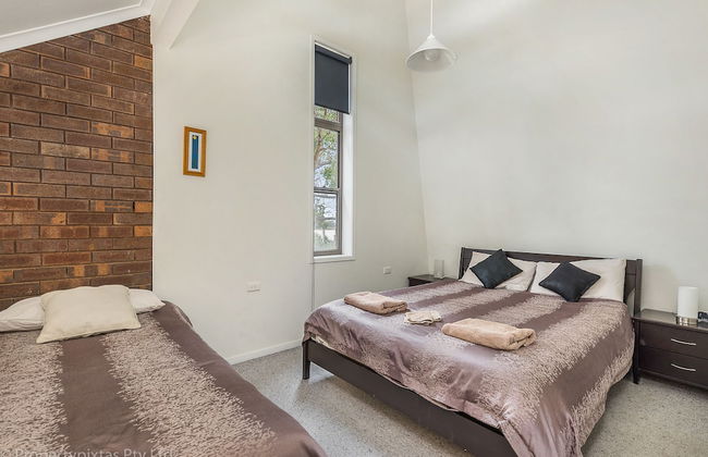 Bay Retreat Port Arthur - Photo 1