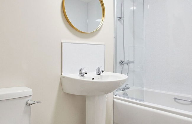 Host Stay Middle Farmhouse - Photo 17