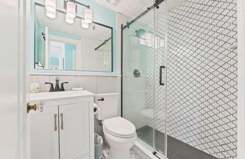 The Flamingo Flat | Steps to Beach + Heated Pool - Foto 9