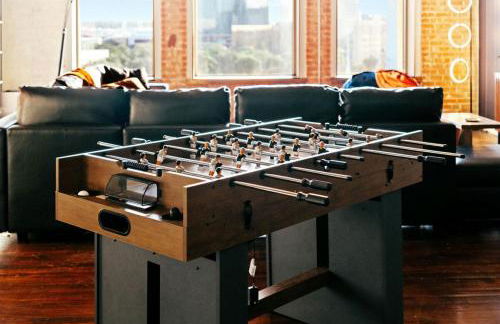 Luxury Downtown Dallas Retreat with Parking, Pool, Gym - Foto 3