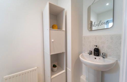 Modern Luxury 2 Bed Didcot Home with Free Parking - Foto 9
