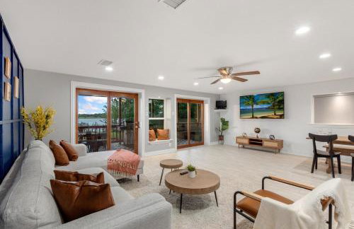 Lakefront Retreat Sleeps 15 Starlink Internet - Foto 38