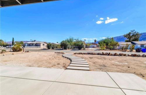 Cozy Fresh Desert Hideaway, 5 mins to Joshua Tree - Foto 2