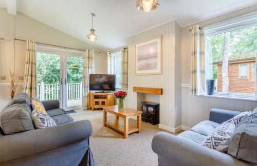 Norton Lodge - Photo 2