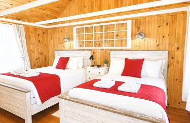 Cottage 4 - Queen and Full Beds Child Loft w 2 Twins Private Bath Kitchenette Pets Allowed Fee applies - Foto 1