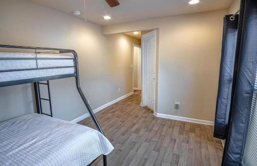 Nice 3B 2BA Near Downtown 2 Min AtandT Center - Foto 44