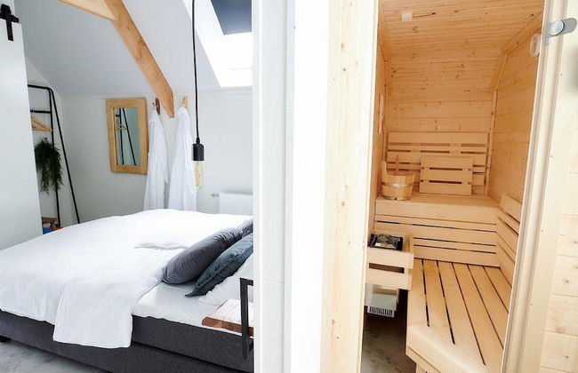 Romantic Wellness Escape - Photo 24