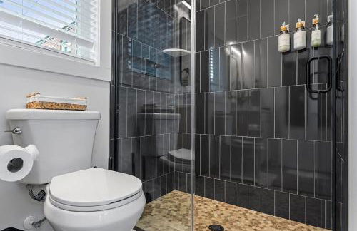 The Acorn - Tiny House in HISTORIC OAKWOOD - Foto 20