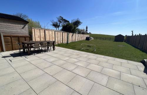 4 bed house 50 yards from the beach & lighthouse - Photo 3