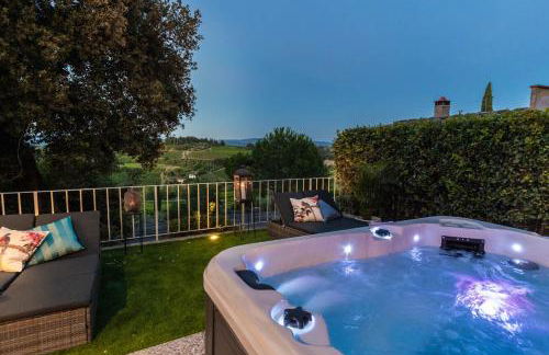 Villa Chianti, your Secret 4 Bedrooms Retreat with View over the Vineyards in Marcialla - Foto 10