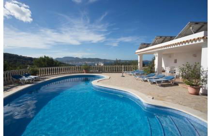 Can Tunicu has amazing sea views and is located in a quiet area near to San Antonio - Foto 2