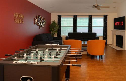 Work Play Stay Pet-friendly With Foosball - Foto 16