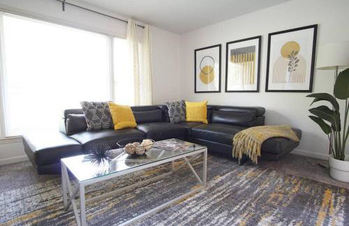 Spacious family friendly home with game room by UNC Charlotte - Foto 4