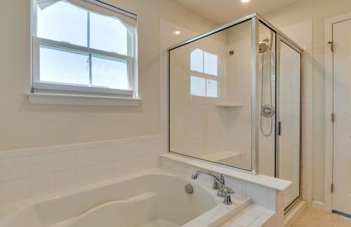 Spacious Home with Fireplace - Near Golf! - Foto 20