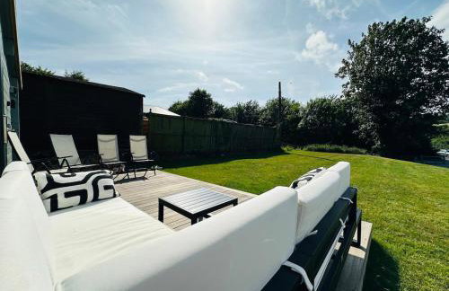 The Cabin log fire cosy home - Foto 9