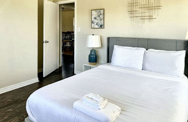 2 brs House With Fenced Yard Near the ZOO - Photo 8