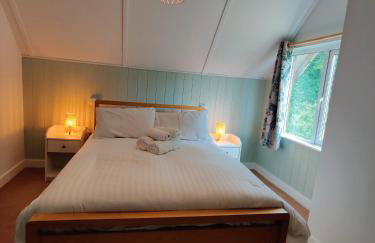 Historic river side cottage - top apartment - Foto 14