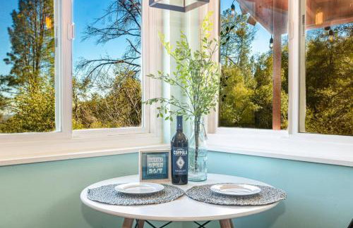Sierra Vista by Willowbend Creek and waterfalls, Sleeps 16, with Hot tub, Play Yard, Arcade - Foto 6