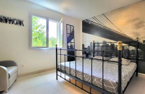 Beautiful Home In Mejannes-Le-Clap - Photo 17