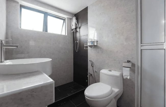 Desa Kiara Cozy Condo by SYNC - Photo 24