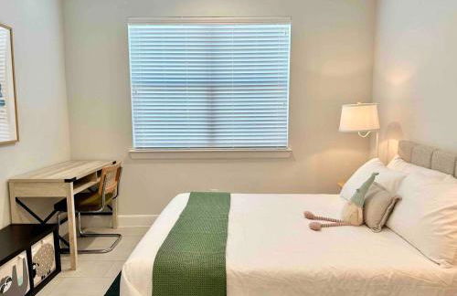 TMC 3-Story Townhome FREE EV Charge - Foto 22