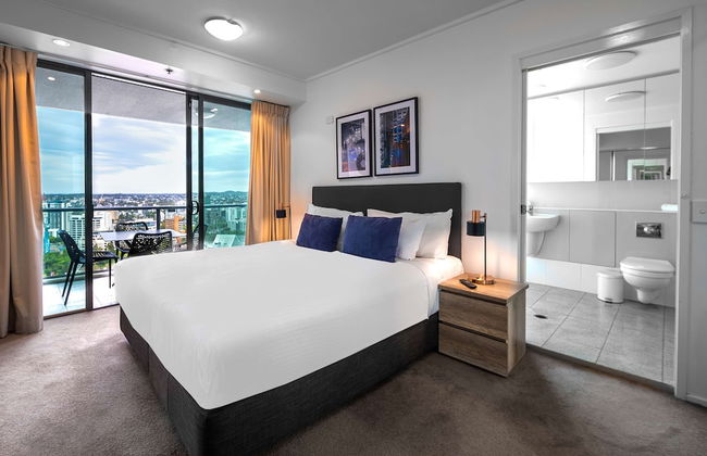 Oaks Brisbane on Felix Suites - Photo 35