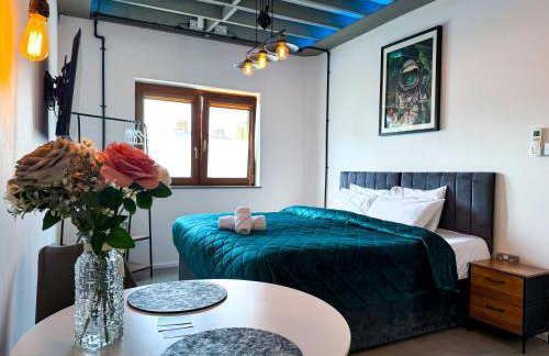 Unique Studio Apartment with Private Garden - Foto 11