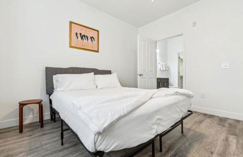 CozySuites Glendale by the stadium with pool 28 - Foto 7