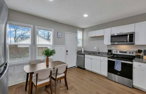 Modern Townhouse in Historic Building Walk to Downtown - Foto 2