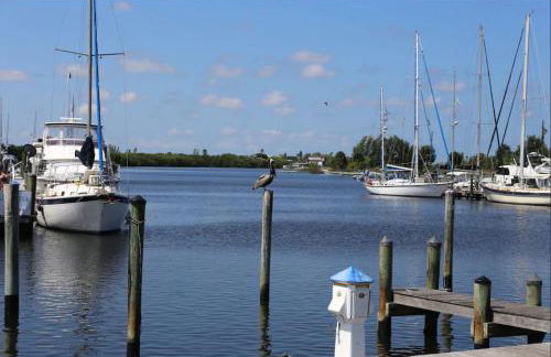 Beautiful New Luxury Townhome with Private Beach and Swimming Pools - Foto 51