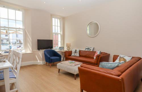 2 Sea Otter House - Photo 1