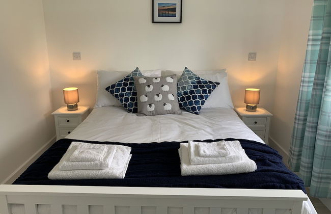 Charming 2-bed Cabin in Inverness, Scotland - Photo 3