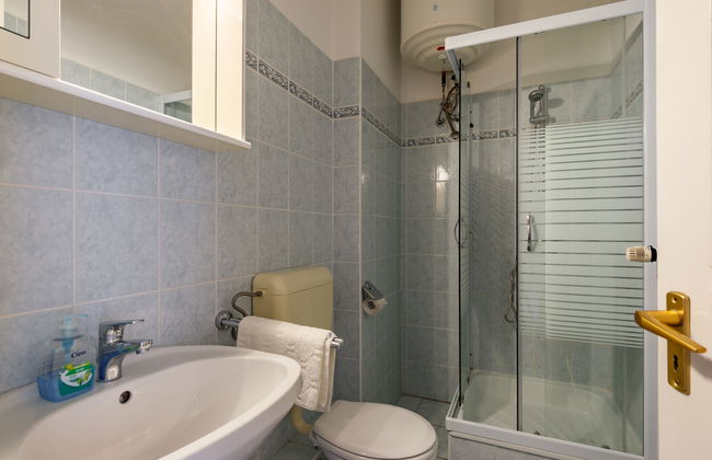 10 bedroom House in Fonyód with private pool and garden - Photo 25