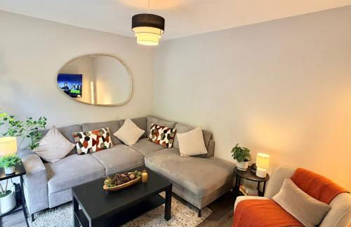 Modern 4BR House - Sleeps 10 - Central Birmingham - FREE Parking - Foto 8