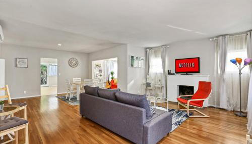 Long Beach House - Photo 4