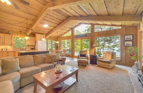 Waterfront Escape on Big Sand Lake with Private Dock - Foto 1