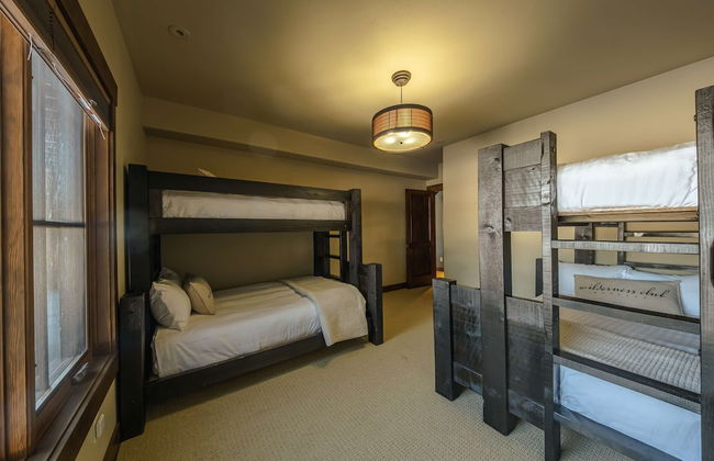 Wilderness Club Lakefront Lodge - Photo 9