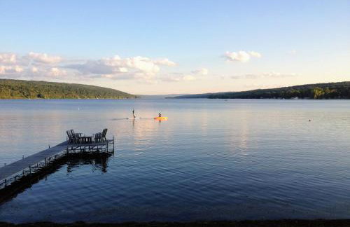 Risingwater Newly Listed Stunning Home with 150-Foot Beachfront in the Finger Lakes - Foto 4