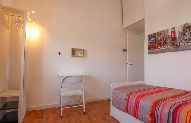 Modern Apartment in Port Grimaud Near the Beach - Photo 2