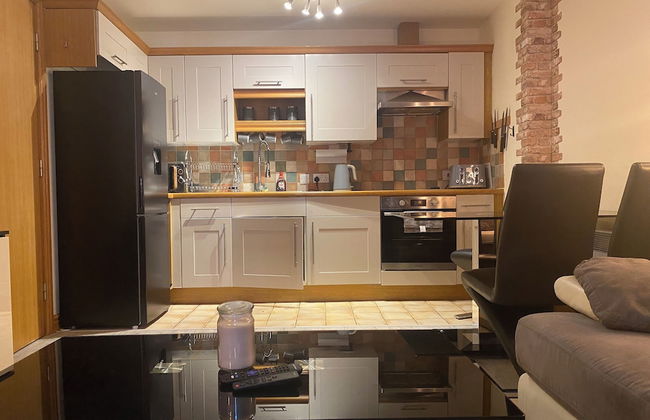 Whitworth Street Apartment in Manchester - Photo 9