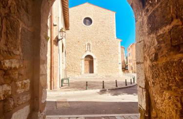 Elegant countryside retreat with pool & jacuzzi - Foto 43