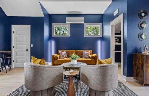 The Morrison - Karaoke Theater Backyard Oasis - Foto 24