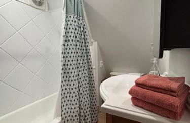 Bluebird Cabin - Cozy A-Frame Retreat - Photo 10