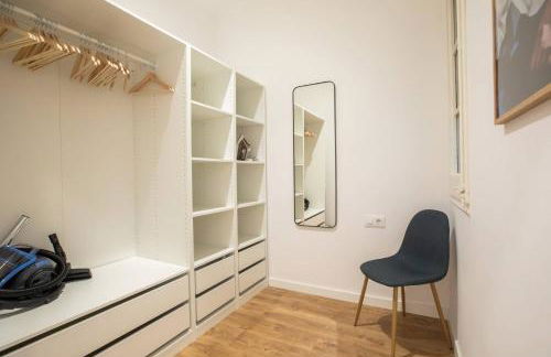 33PAR1094 - Magnific 2BR Flat in Poble Sec - Photo 9