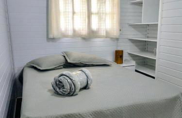 Chalé de 2 dormitórios com piscina e churrasqueira - Foto 14