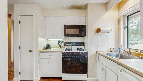 Village Green Unit 1A - Photo 5