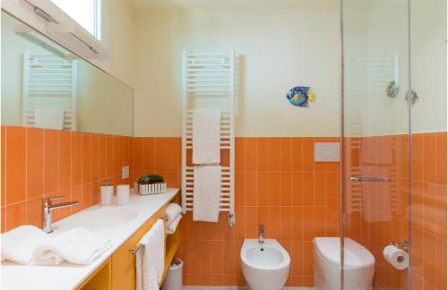 Tiffany Home - Photo 41