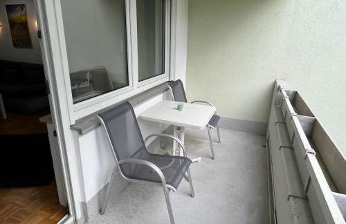 2-room apartment with balcony within walking distance of the bridge - Foto 5